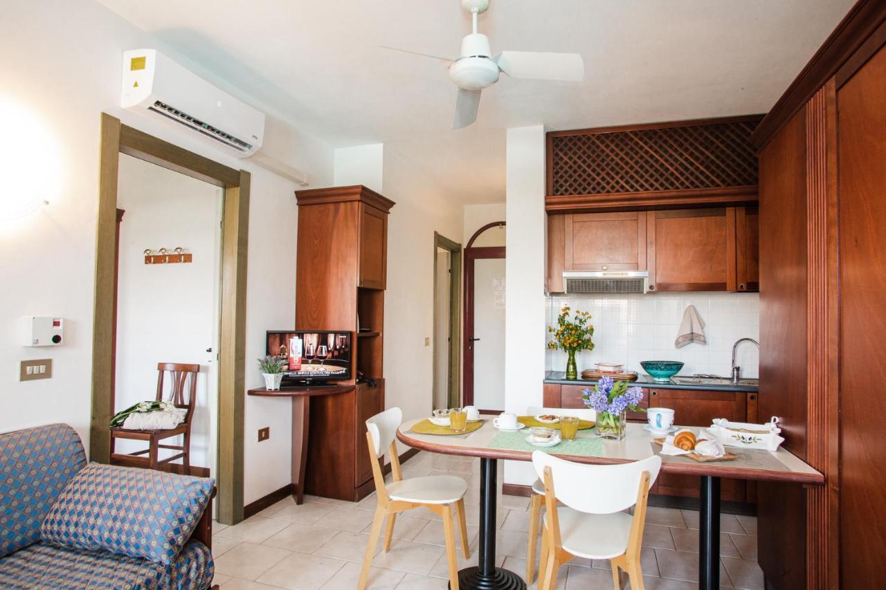 Residenza Dei Cavalleggeri San Vincenzo Exterior foto